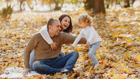 Family having fun in autumn park by Gustava Fring from pexels.com